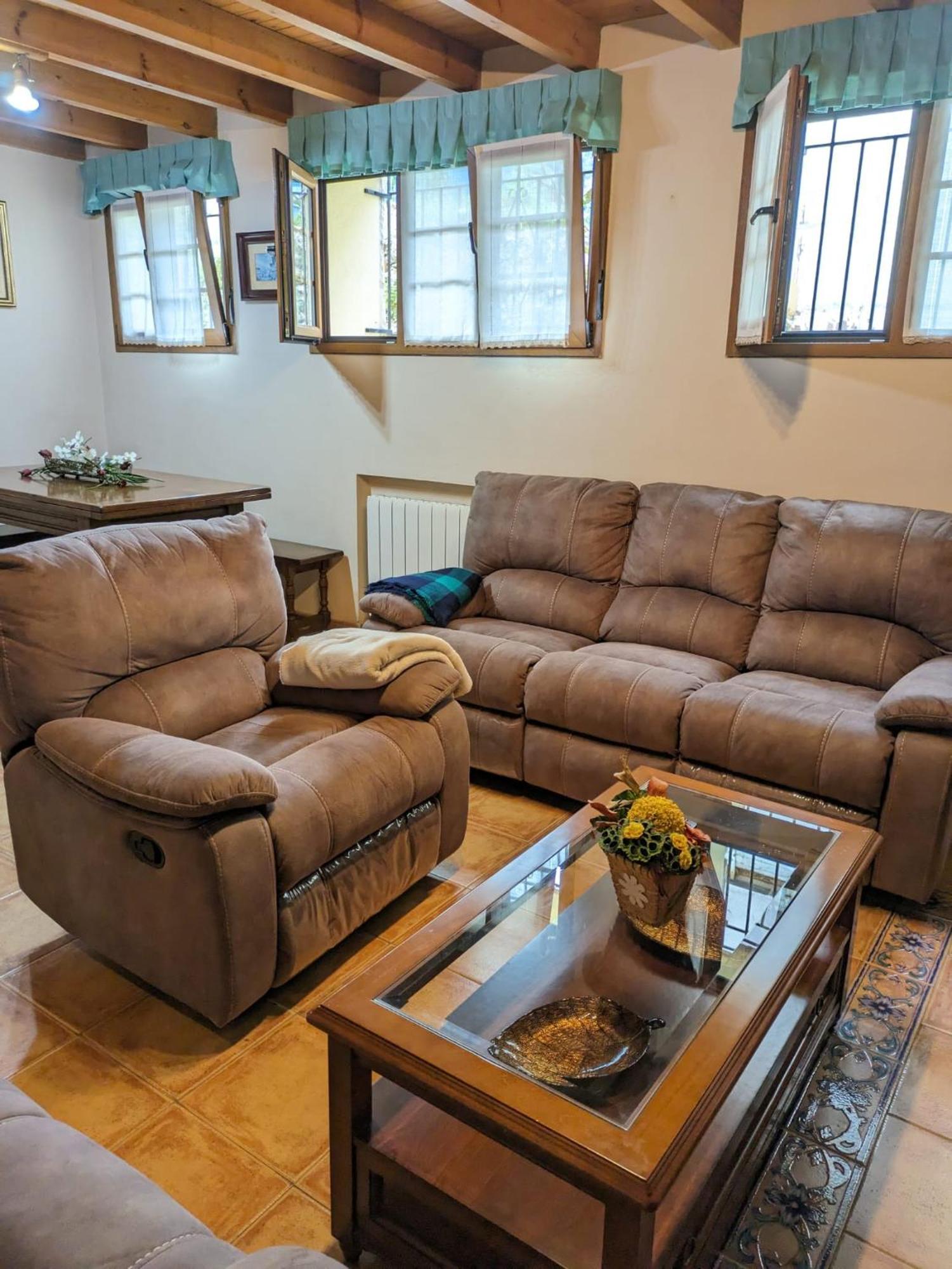 Casa Luisa Biedes, Pilona Villa Infiesto Ngoại thất bức ảnh